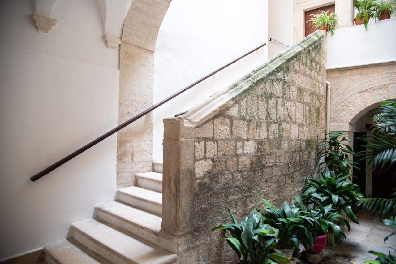 Casa Sant'Orsola - Appartamento Nella Citta Antica モルフェッタ エクステリア 写真