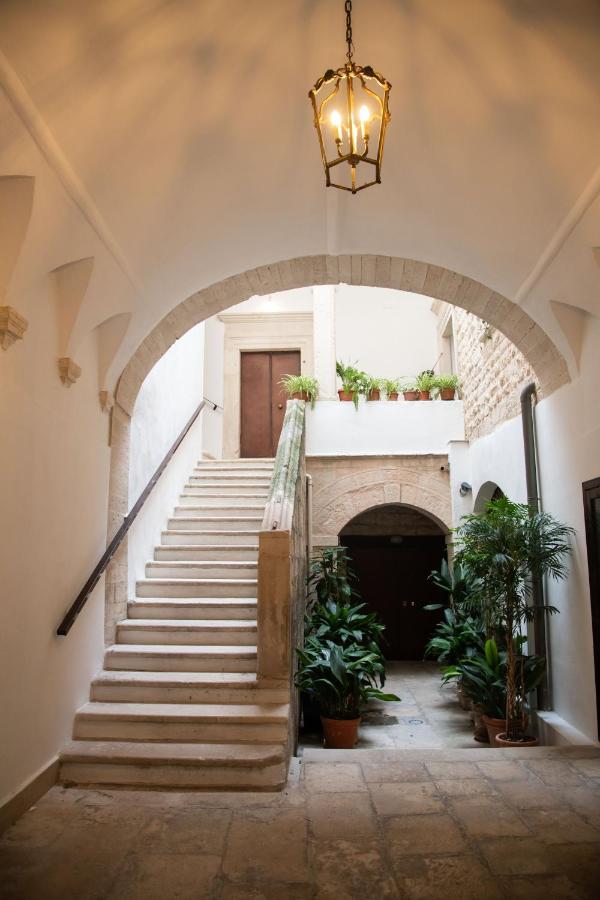 Casa Sant'Orsola - Appartamento Nella Citta Antica モルフェッタ エクステリア 写真