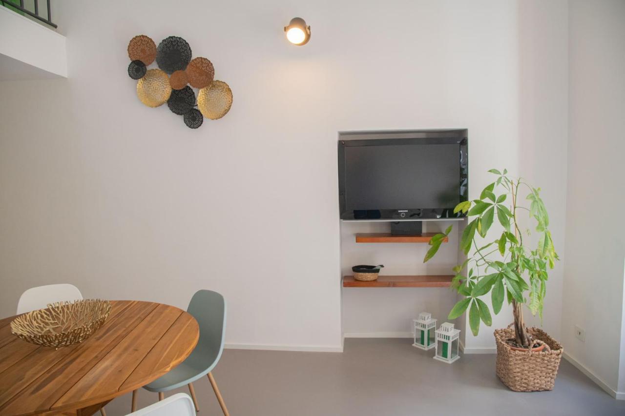 Casa Sant'Orsola - Appartamento Nella Citta Antica モルフェッタ エクステリア 写真